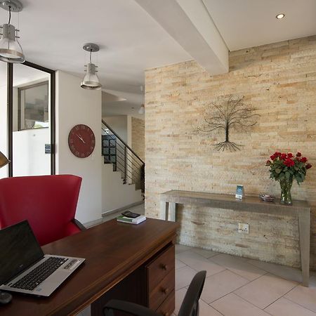 Montebello Guesthouse Windhoek Exterior photo